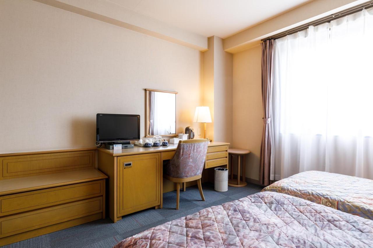 Fukuno Town Hotel A・Mieux Nanto Buitenkant foto