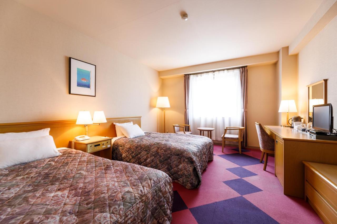 Fukuno Town Hotel A・Mieux Nanto Buitenkant foto
