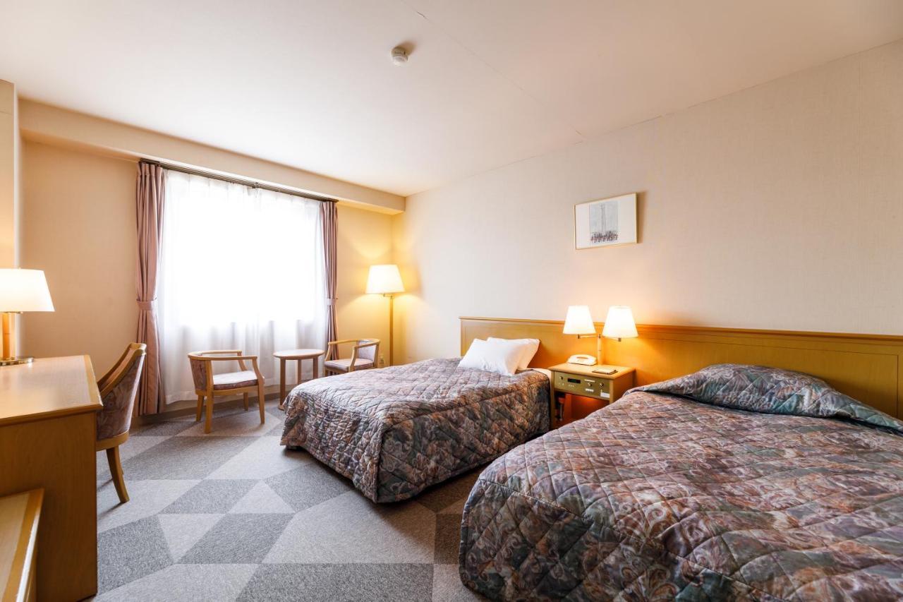 Fukuno Town Hotel A・Mieux Nanto Buitenkant foto